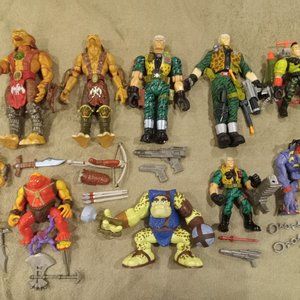 Small Soldiers action figures lot